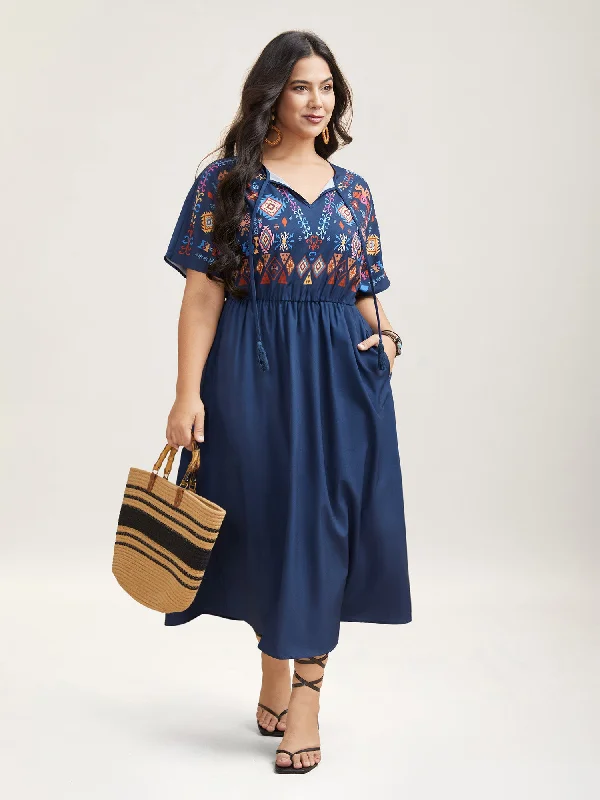 Pleated Casual Dresses for a Structured Look Multi-Color Floral Print Pockets Maxi Dress Pleated Casual Dresses for a Structured Look Multi-Color Floral Print Pockets Maxi Dress