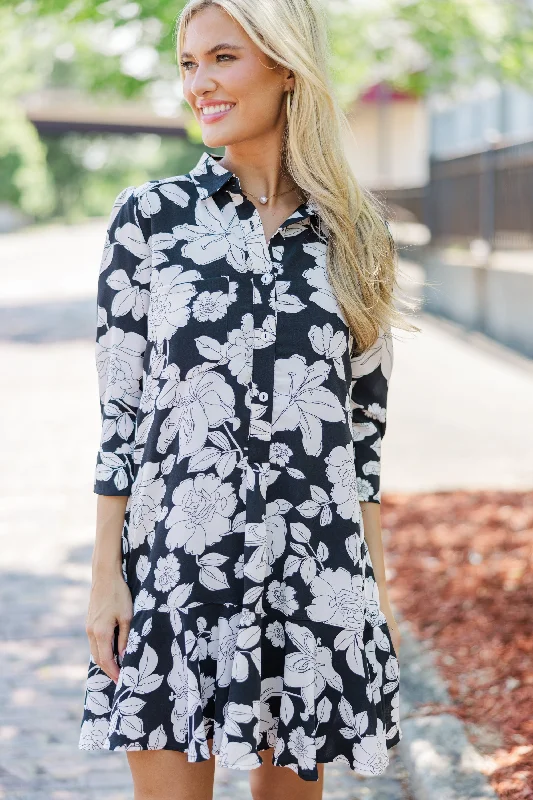 Celebrity - Inspired Casual Dresses for a Fashionable Look Share Your Story Black Floral Shirt Dress Celebrity - Inspired Casual Dresses for a Fashionable Look Share Your Story Black Floral Shirt Dress