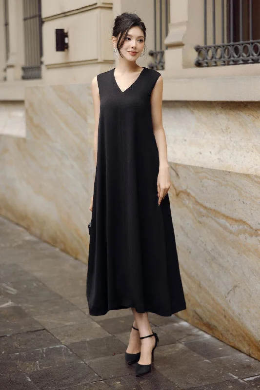 Beaded Casual Dresses for a Decorative Touch Lilia Trapezoid V-Neck Tussah Silk Midi Dress Beaded Casual Dresses for a Decorative Touch Lilia Trapezoid V-Neck Tussah Silk Midi Dress