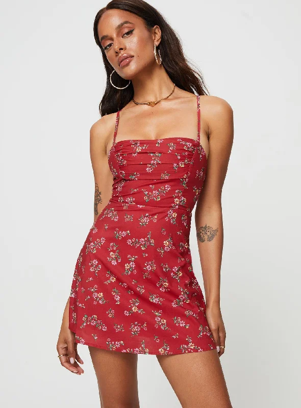 Mini dresses with geometric prints for a modern aesthetic Marklea Mini Dress Red Floral Mini dresses with geometric prints for a modern aesthetic Marklea Mini Dress Red Floral