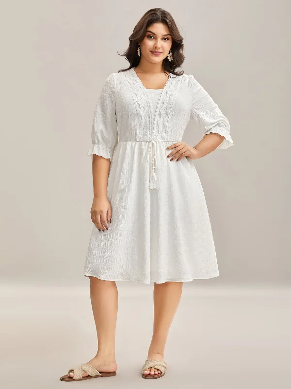 Polyester - Cotton Blend Casual Dresses​ Textured Lace Waist-Tie Midi Dress