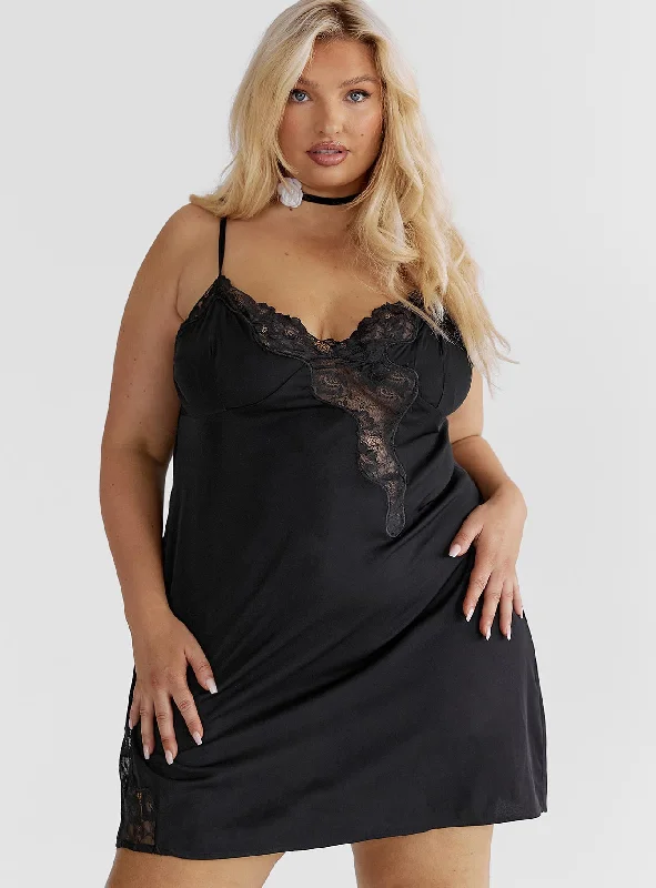 Mini dresses with fringe for a bohemian style Agnola Lace Trim Mini Dress Black Curve Mini dresses with fringe for a bohemian style Agnola Lace Trim Mini Dress Black Curve