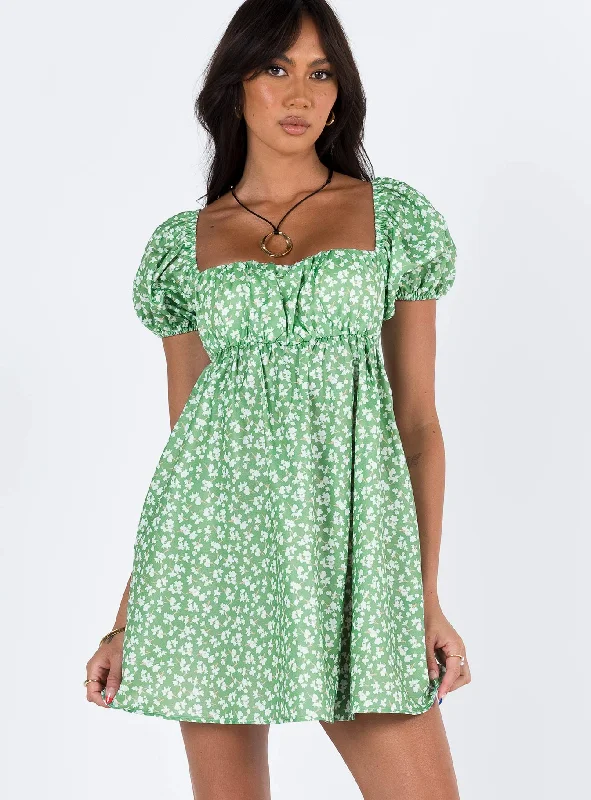 Mini dresses with spaghetti straps for a delicate look Let's Dance Mini Dress Green Floral Mini dresses with spaghetti straps for a delicate look Let's Dance Mini Dress Green Floral