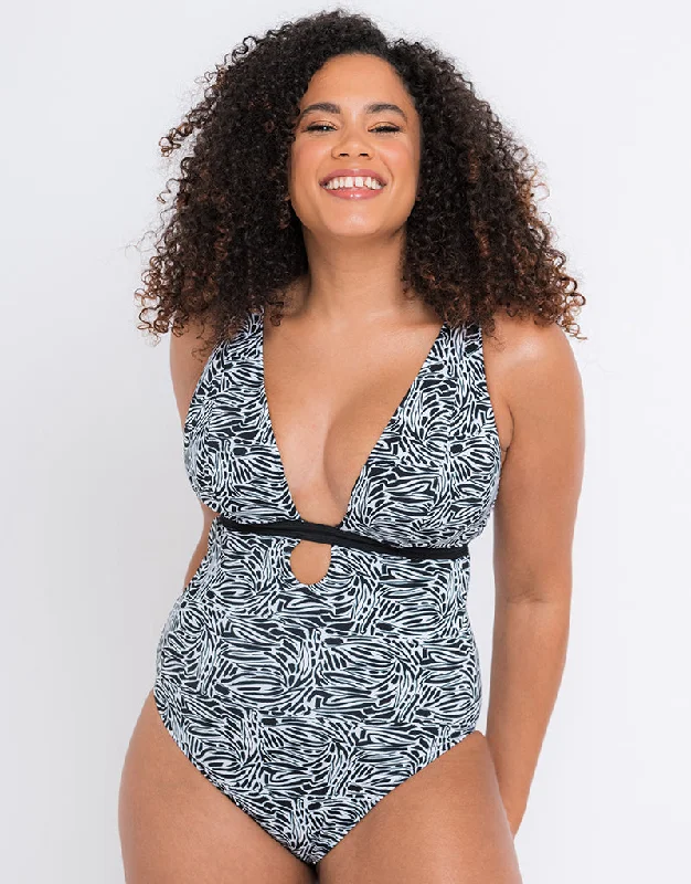 Wireless seamless non wired bras in plus sizes Curvy Kate Sundown Reversible Non-Wired Multiway Swimsuit Black Print Wireless seamless non wired bras in plus sizes Curvy Kate Sundown Reversible Non-Wired Multiway Swimsuit Black Print
