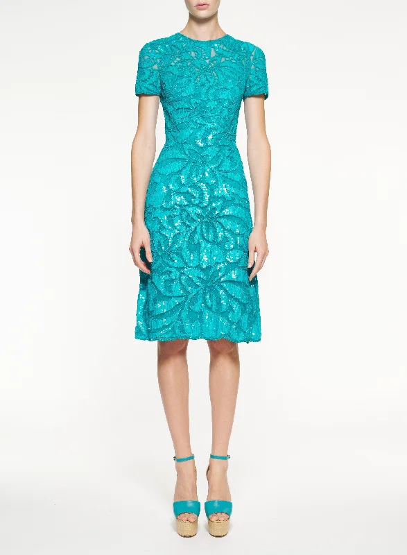 Pleated Women Dress with a Timeless and Elegant Texture Pleated Women Dress with a Timeless and Elegant Texture Bead Embroidered Flower Dress Pleated Women Dress with a Timeless and Elegant Texture Pleated Women Dress with a Timeless and Elegant Texture Bead Embroidered Flower Dress