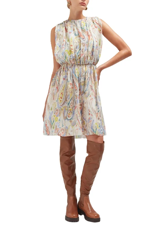 Maxi Women Dress with Floral Print for a Bohemian Vibe Maxi Women Dress with Floral Print for a Bohemian Vibe Cala Mini Dress In Winter Paisley Maxi Women Dress with Floral Print for a Bohemian Vibe Maxi Women Dress with Floral Print for a Bohemian Vibe Cala Mini Dress In Winter Paisley