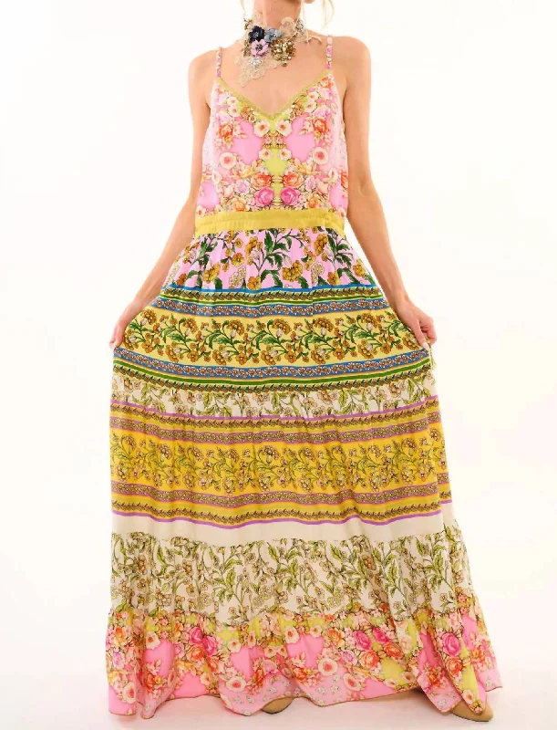 Ball Gown Women Dress with a Full Skirt for a Princess - like Look Ball Gown Women Dress with a Full Skirt for a Princess - like Look Dramatized Maxi Dress In Pink Combo Ball Gown Women Dress with a Full Skirt for a Princess - like Look Ball Gown Women Dress with a Full Skirt for a Princess - like Look Dramatized Maxi Dress In Pink Combo
