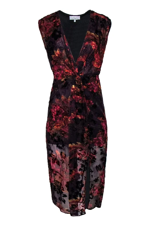 Ball Gown Women Dress with a Full Skirt for a Princess - like Look Ball Gown Women Dress with a Full Skirt for a Princess - like Look L'Academie - Deep Purple, Maroon & Orange Textured Velvet Floral "Majorelle" Dress Sz S