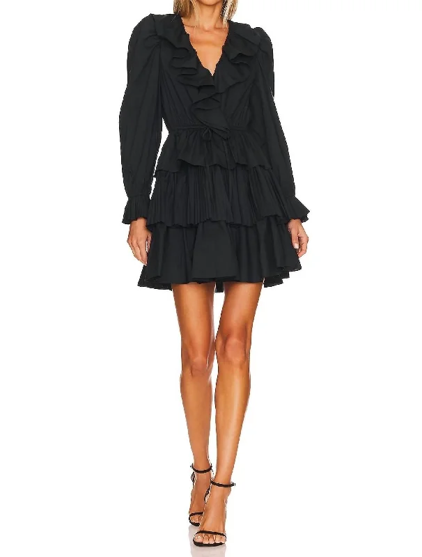 Mini Women Dress with a Short Hem for a Young and Trendy Style Mini Women Dress with a Short Hem for a Young and Trendy Style Lola Dress In Noir