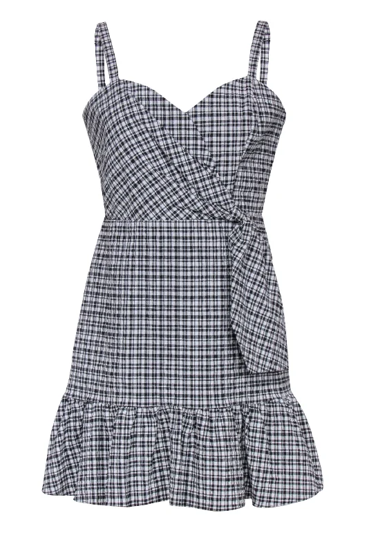 Empire Waist Women Dress to Accentuate the Bust and Conceal the Waist Empire Waist Women Dress to Accentuate the Bust and Conceal the Waist Parker - Black & White Plaid Seersucker Sundress Sz M Empire Waist Women Dress to Accentuate the Bust and Conceal the Waist Empire Waist Women Dress to Accentuate the Bust and Conceal the Waist Parker - Black & White Plaid Seersucker Sundress Sz M
