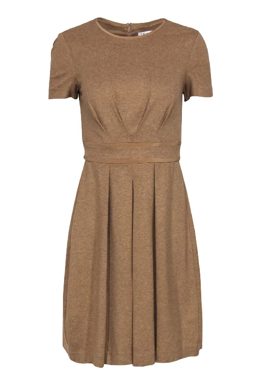 Mini Women Dress with a Short Hem for a Young and Trendy Style Mini Women Dress with a Short Hem for a Young and Trendy Style Trina Turk - Brown Pleated Skirt A-Line Dress Sz 2 Mini Women Dress with a Short Hem for a Young and Trendy Style Mini Women Dress with a Short Hem for a Young and Trendy Style Trina Turk - Brown Pleated Skirt A-Line Dress Sz 2