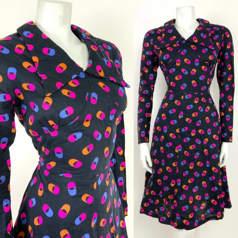 Long - Sleeve Women Dress in Velvet for a Luxurious Winter Look Long - Sleeve Women Dress in Velvet for a Luxurious Winter Look VINTAGE 60s 70s BLACK PINK ORANGE BLUE GEOMETRIC HIPPY DAGGER COLLAR DRESS 8 10 Long - Sleeve Women Dress in Velvet for a Luxurious Winter Look Long - Sleeve Women Dress in Velvet for a Luxurious Winter Look VINTAGE 60s 70s BLACK PINK ORANGE BLUE GEOMETRIC HIPPY DAGGER COLLAR DRESS 8 10