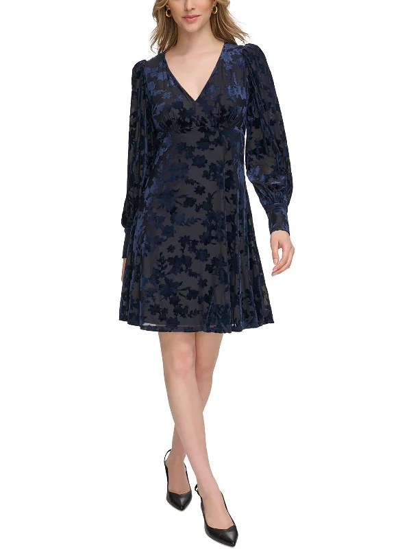 Mini Women Dress with a Short Hem for a Young and Trendy Style Mini Women Dress with a Short Hem for a Young and Trendy Style Womens Velvet Cocktail And Party Dress Mini Women Dress with a Short Hem for a Young and Trendy Style Mini Women Dress with a Short Hem for a Young and Trendy Style Womens Velvet Cocktail And Party Dress