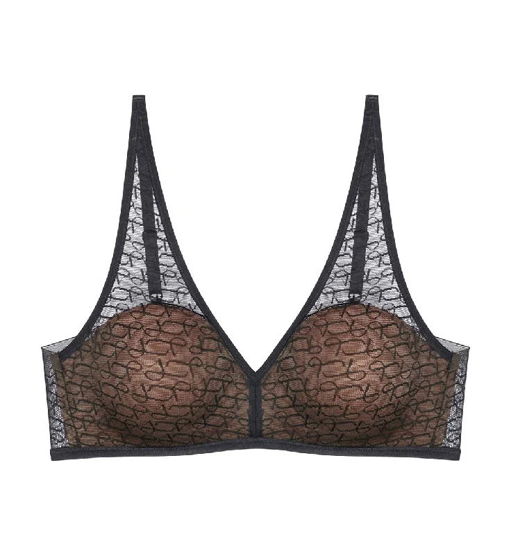 lace bras for a romantic look SIGNATURE SHEER WIREFREE BRA