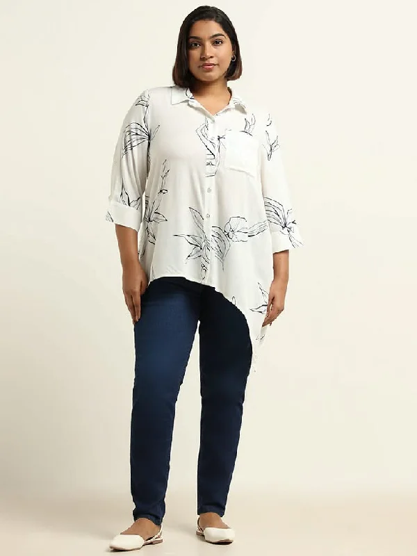 Women's pants with adjustable cuffs Dark - wash women jeans for a sophisticated and slimming effect Gia Blue Slim-Fit Mid Rise Jeans Women's pants with adjustable cuffs Dark - wash women jeans for a sophisticated and slimming effect Gia Blue Slim-Fit Mid Rise Jeans