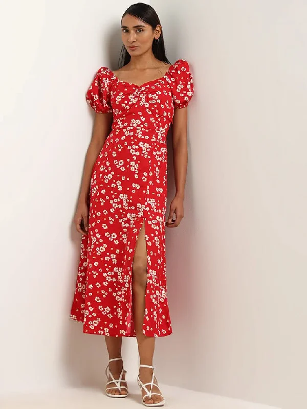 Women's junior - sized denim pants Distressed women jeans for a trendy and edgy look LOV Red Floral Dress Women's junior - sized denim pants Distressed women jeans for a trendy and edgy look LOV Red Floral Dress