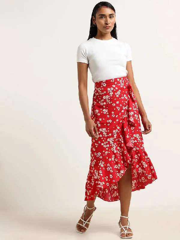 Women's budget - friendly denim pants Button - fly women jeans with a traditional touch LOV Red Floral Skirt Women's budget - friendly denim pants Button - fly women jeans with a traditional touch LOV Red Floral Skirt