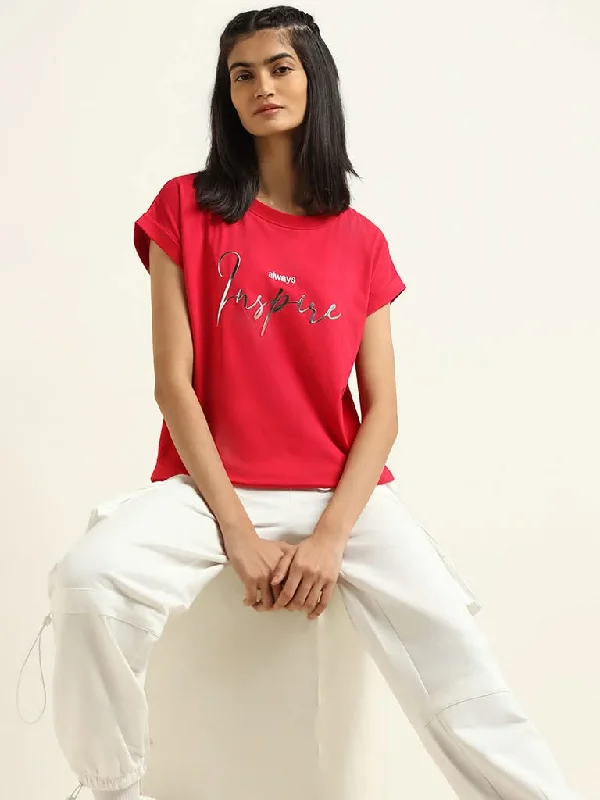 Women's pants for beach parties Straight - leg women jeans with a classic and timeless appeal Studiofit Red Printed Cotton T-Shirt Women's pants for beach parties Straight - leg women jeans with a classic and timeless appeal Studiofit Red Printed Cotton T-Shirt