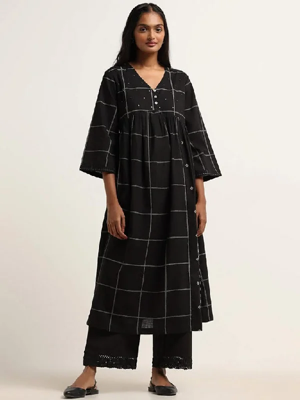 Women's straight - leg lounge pants Mom jeans for a nostalgic and casual look Utsa Black Mirror Embroidered Cotton Kurta Women's straight - leg lounge pants Mom jeans for a nostalgic and casual look Utsa Black Mirror Embroidered Cotton Kurta