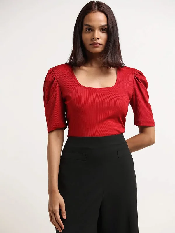 Women's leather moto pants Wide - leg women jeans for a modern and relaxed vibe Wardrobe Red Puff Sleeve Top Women's leather moto pants Wide - leg women jeans for a modern and relaxed vibe Wardrobe Red Puff Sleeve Top