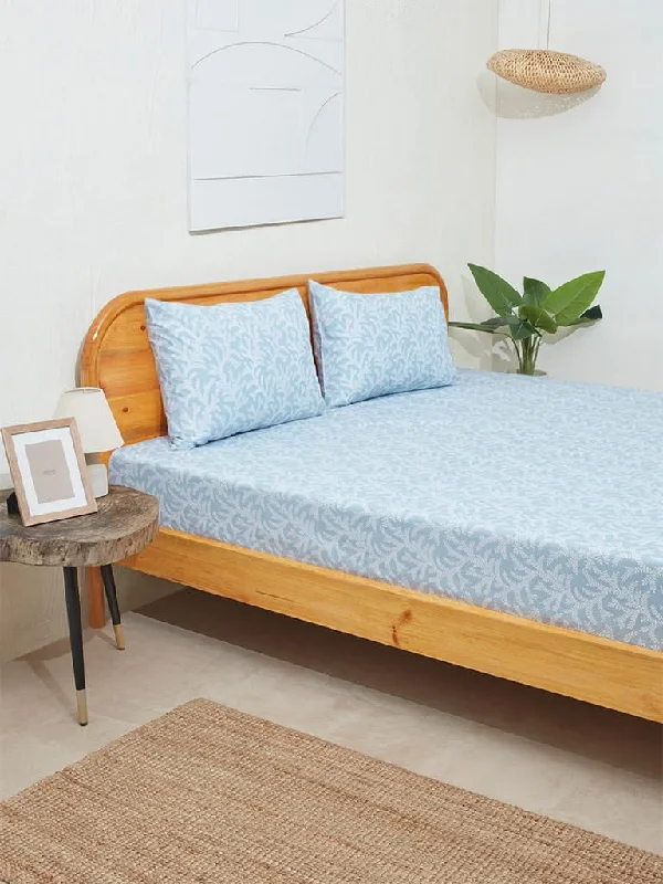 Women's unisex - style casual pants Ripped women jeans for a rebellious and fashion - forward style Westside Home Blue Fern King Bed Fitted Sheet and Pillowcase Set