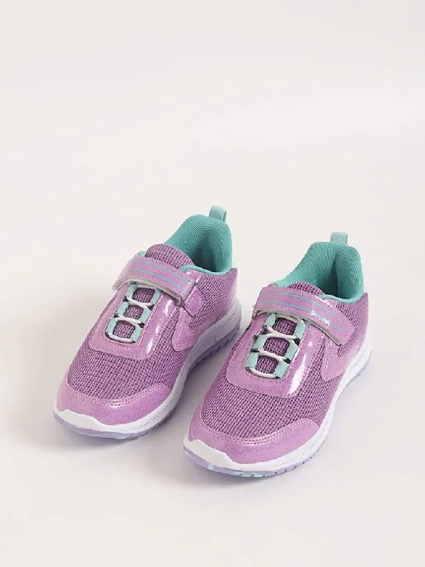 Women's pocket - equipped casual pants Button - fly women jeans with a traditional touch Yellow Lavender Strap-On Shoes Women's pocket - equipped casual pants Button - fly women jeans with a traditional touch Yellow Lavender Strap-On Shoes